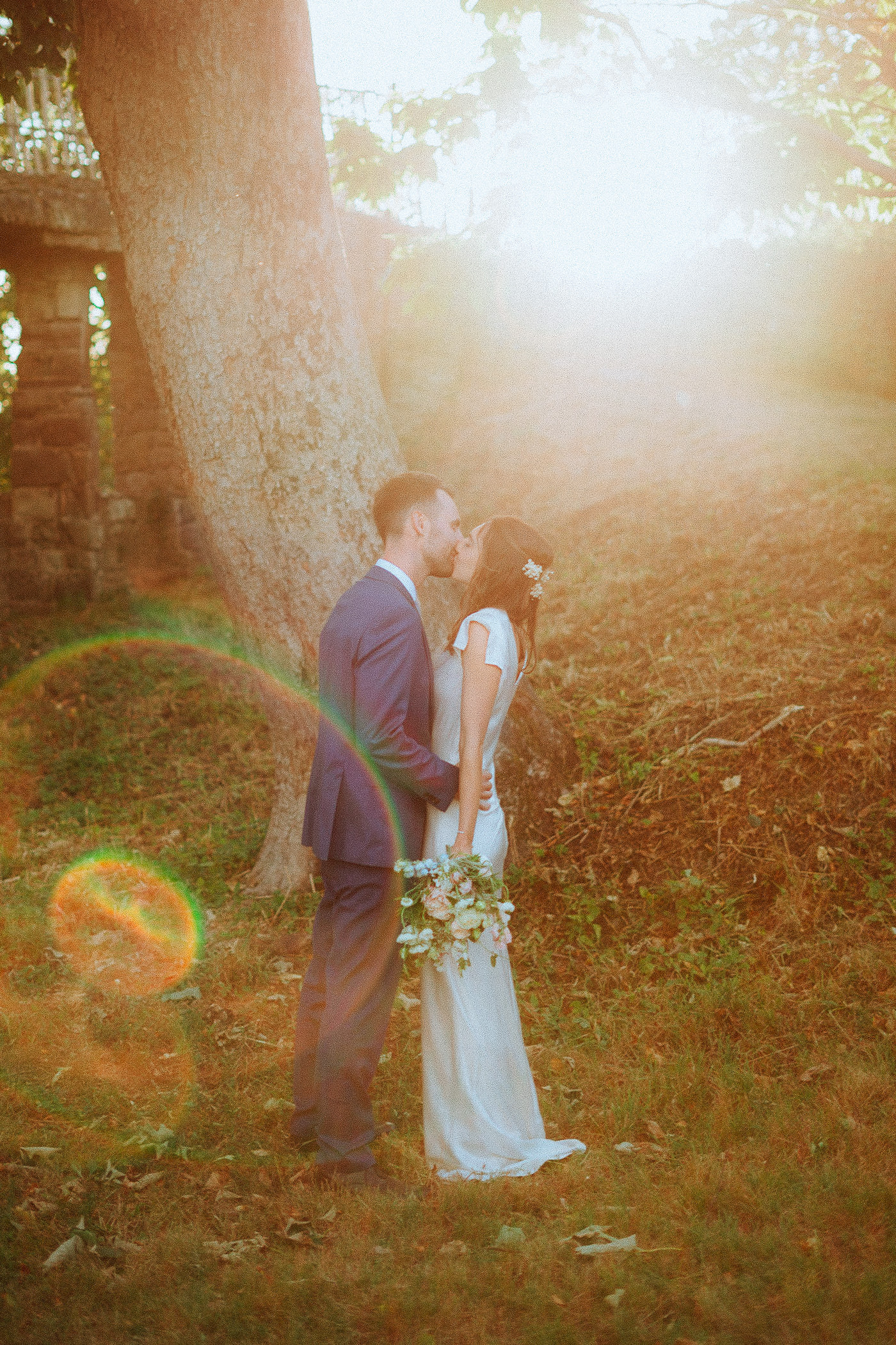 USK CASTLE WEDDING PHOTOGRAPHY FESTIVAL STYLE 091 USK CASTLE WEDDING PHOTOGRAPHY FESTIVAL STYLE 091